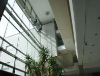 Glas- und Fassadenreinigung mit Industriekletterern